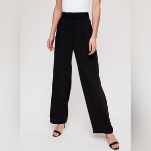 CLOSING JUNE 11! Aritzia Babaton Sadiki pant